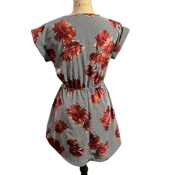 Speed Control New York zipper front striped floral dress. Brass hardware - Picture 4 of 8